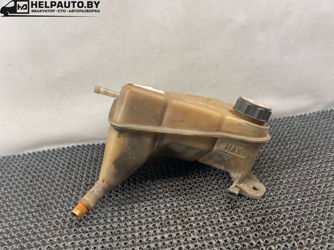 бачок расширительный Ford Mondeo 1 поколение 1995, 1.8 л., бензин, МКПП, седан, передний привод - фото №1