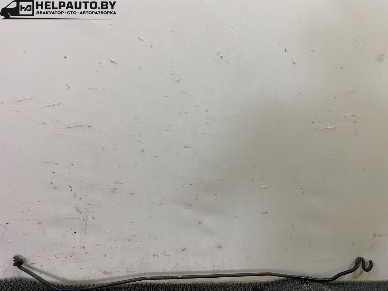 держатель капота Nissan Bluebird T12/T72 1987, 2.0 л., бензин, МКПП, бордовый, хетчбэк 5 дв., передний привод - фото №1