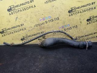 патрубок радиатора Volkswagen Passat B3 1988, 1.8 л., бензин, МКПП, белый, седан, передний привод