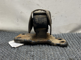 подушка крепления двигателя Mitsubishi Carisma 1 поколение (1995 - 1999), 1.8 л., 4G93 (GDI), бензин, МКПП, серебро, хетчбэк 5 дв., передний привод