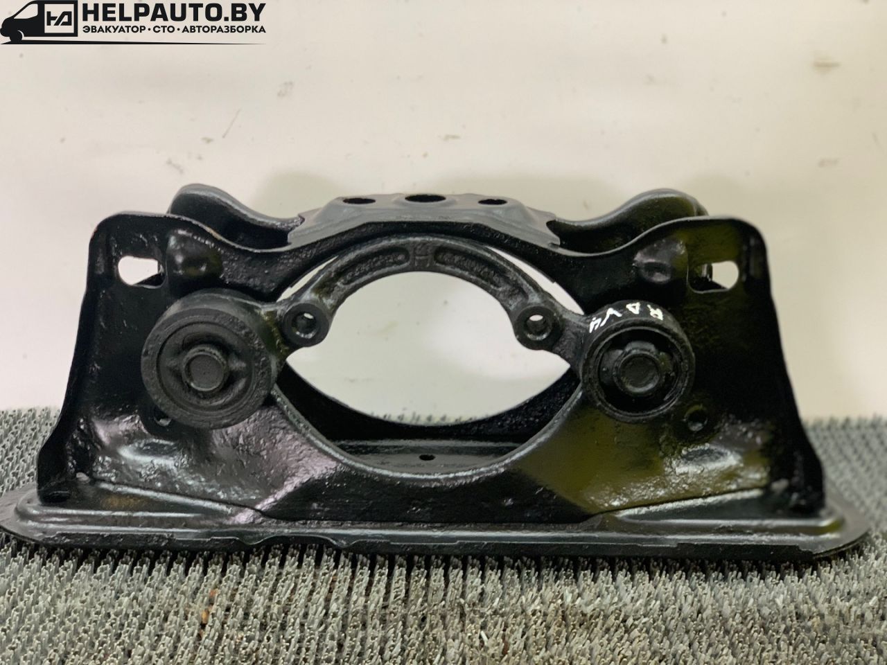 балка подвески задняя Toyota RAV4 2 поколение (XA20) 2002, 2.0 л., дизель, МКПП, серебристый, седан - фото №1