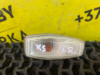 повторитель поворота на крыле Kia Sorento 1 поколение 2005, 2.5 л., D4CB, дизель, АКПП, черный, внедорожник 5 дв., полный подключаемый привод