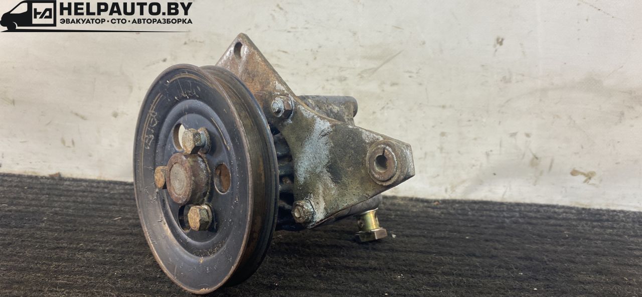 насос гидроусилителя руля Audi 80 B3 89/B3 1991, 1.8 л., бензин, МКПП, серебристый, седан, передний привод - фото №1