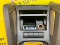 консоль салона Volkswagen Golf 5 поколение 2008, 1.4 л., BUD, бензин, 5МКПП, синий, хетчбэк 5 дв., передний привод - фото №5