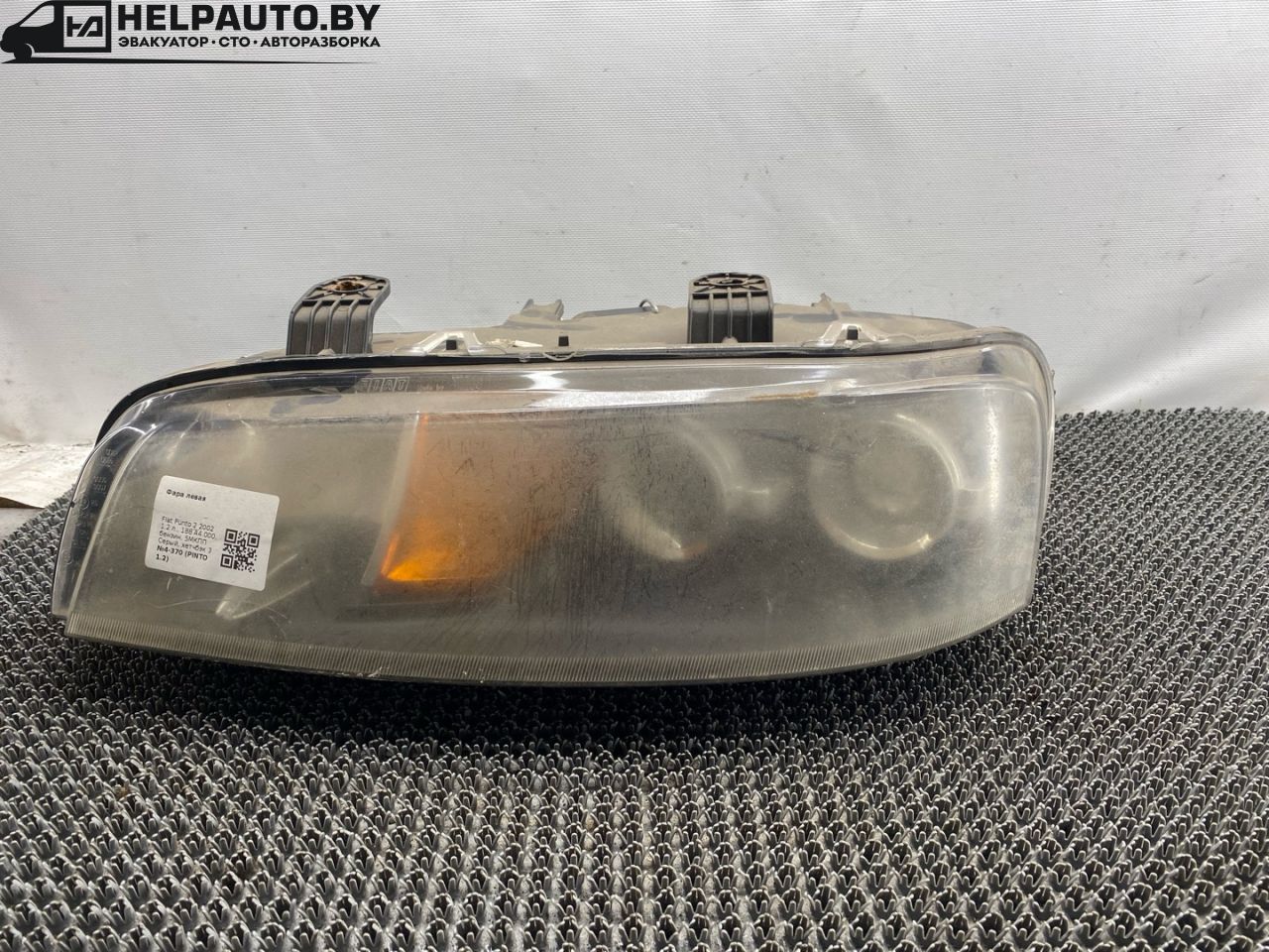 фара левая Fiat Punto 2 поколение 2002, 1.2 л., 188 A4.000, бензин, 5МКПП, серый, хетчбэк 3 дв., передний привод - фото №1