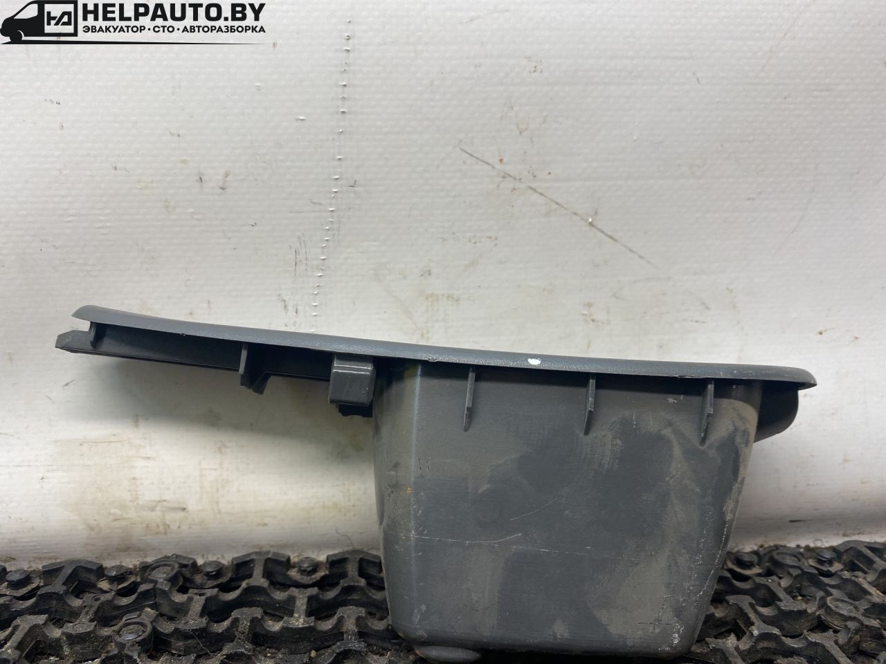 ручка внутренняя задняя левая Opel Sintra 1 поколение 1999, 2.2 л., X 22 XE, бензин, МКПП, серебристый, минивэн, передний привод - фото №1