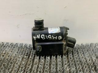 насос (моторчик) омывателя стекла Hyundai Santa Fe 1 поколение (SM) 2001, 2.4 л., бензин, МКПП, черный, внедорожник 5 дв., передний привод, 98510-26100