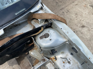 стакан кузова передний левый Ford Focus 1 поколение [рестайлинг] 2003, 2.0 л., бензин, МКПП, серебристый, универсал, передний привод