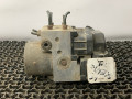 блок ABS Toyota Yaris P1 2001, 1.0 л., 1SZ-FE, бензин, МКПП, серебро, хетчбэк 5 дв., передний привод, 0273004572 - фото №3
