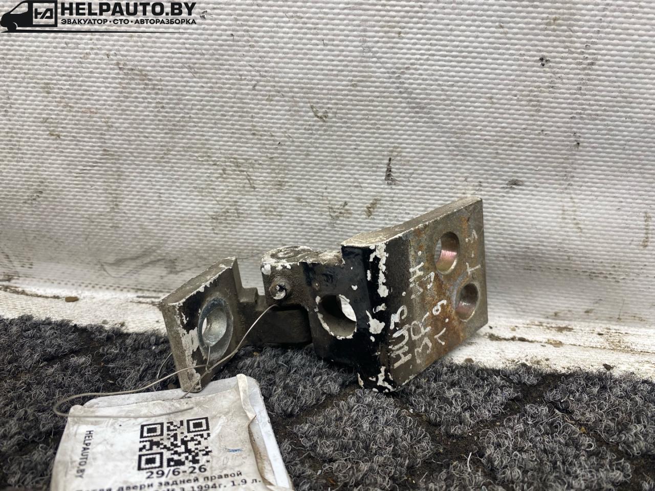 петля двери Volkswagen Golf 3 поколение 1994, 1.9 л., D, дизель, МКПП, универсал, передний привод - фото №1