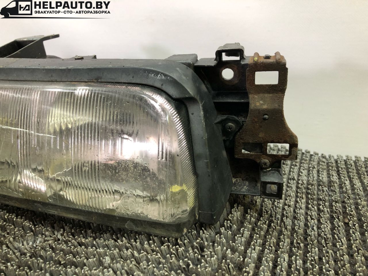 фара правая Mazda 626 3 поколение GD (1987 - 1992), 2.0 л., бензин, МКПП, желтый, седан, передний привод - фото №1