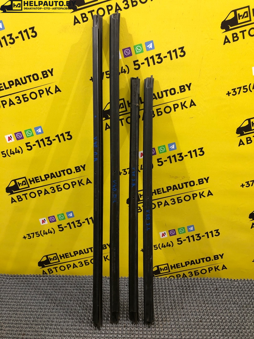 молдинг стекла Volvo V40 1 поколение 1999, 2.0 л., B 4204 S, бензин, АКПП, синий, универсал, передний привод - фото №1