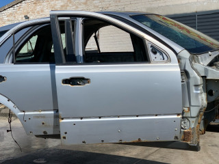 дверь передняя правая Kia Sorento 1 поколение 2004, 2.5 л., CRDi, D4CB, дизель, АКПП, серебристый, внедорожник 5 дв., полный подключаемый привод