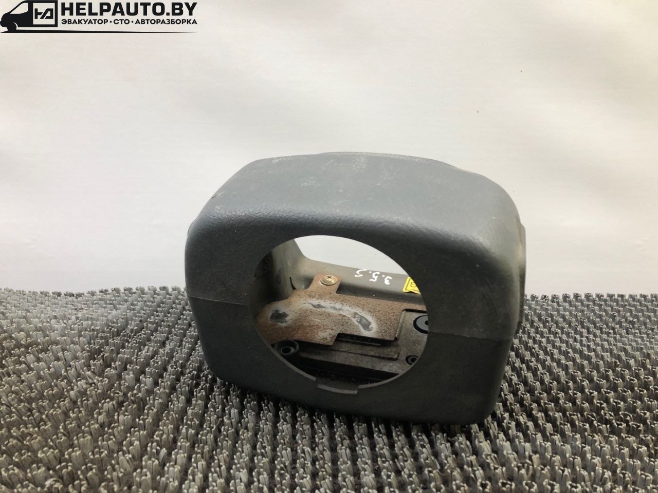 кожух рулевой колонки Kia Sorento 1 поколение 2005, 2.4 л., G4JS, бензин, МКПП, красный, внедорожник 5 дв., полный подключаемый привод - фото №1