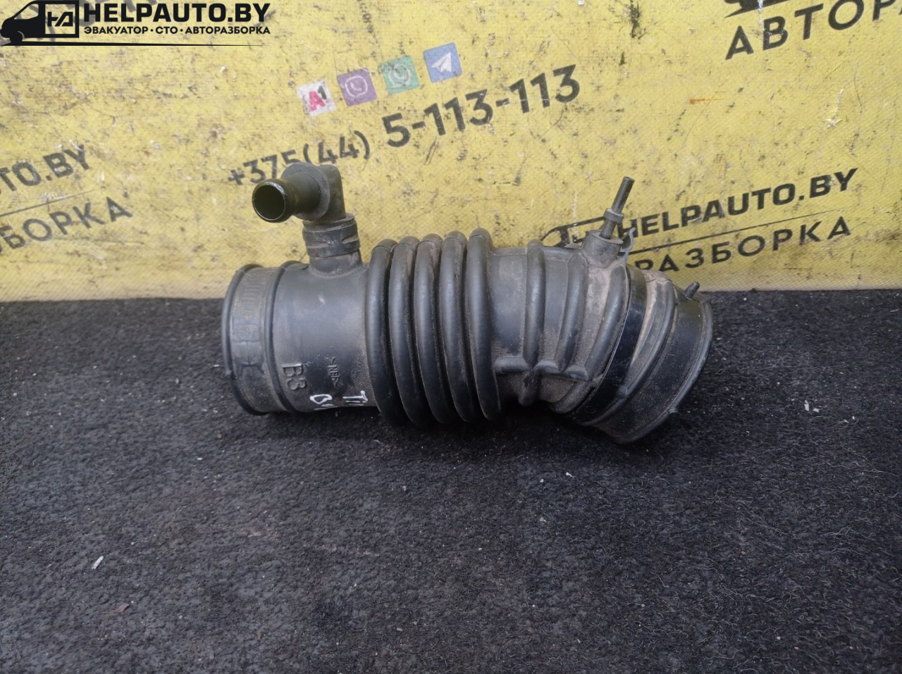 патрубок воздушного фильтра Nissan Almera Tino V10 2001, 2.2 л., YD22DDT, дизель, МКПП, берюзовый, минивэн, передний привод - фото №1