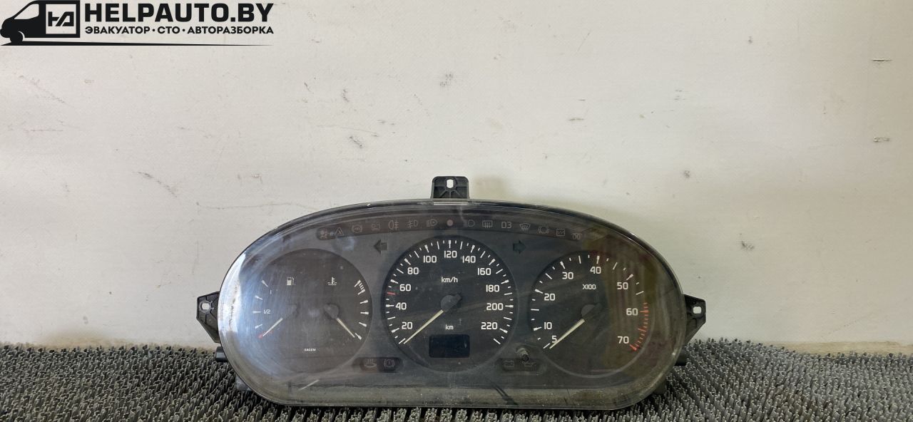 щиток приборов (приборная панель) Renault Scenic 1 поколение 1998, 1.6 л., бензин, МКПП, 21578161-2 - фото №1