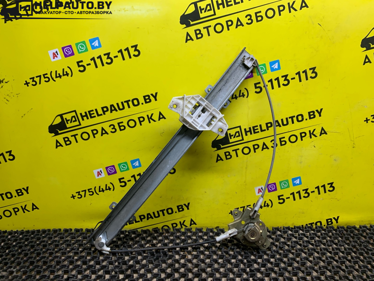 стеклоподъемник передний левый Hyundai Atos 1 поколение 1998, 0.8 л., бензин, МКПП, синий, хетчбэк 5 дв., передний привод - фото №1
