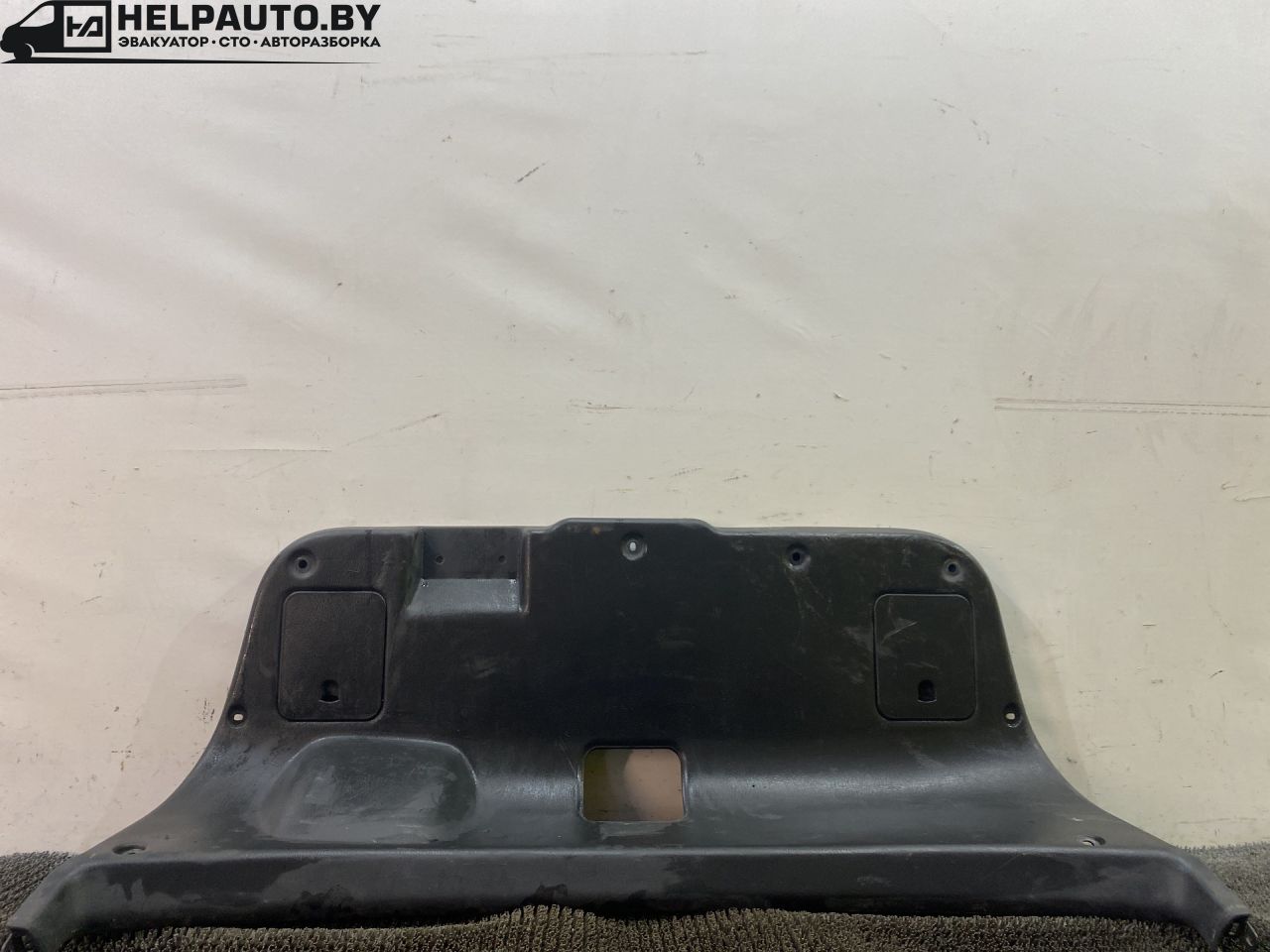 обшивка крышки багажника Mazda 626 GF 1997, 2.0 л., дизель, МКПП, зелёный, седан, передний привод - фото №1