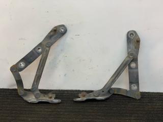 петля капота левая Volkswagen Vento 1 поколение 1991, 1.8 л., бензин, МКПП, серый, седан, передний привод