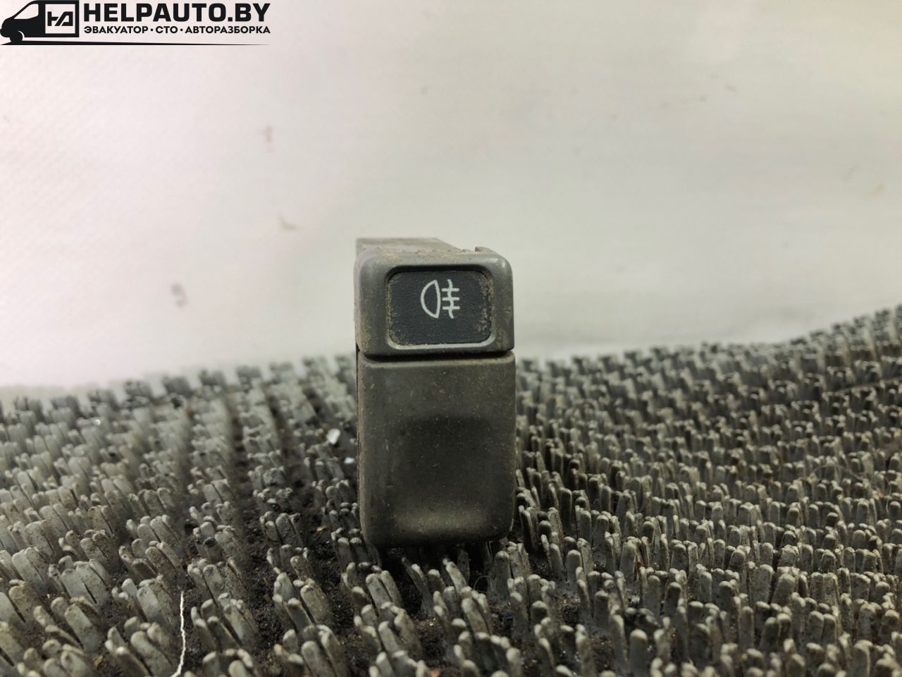 кнопка противотуманных фар Volvo S70 1 поколение 2000, 2.5 л., D 5252 T, дизель, МКПП, черный, седан, передний привод - фото №1