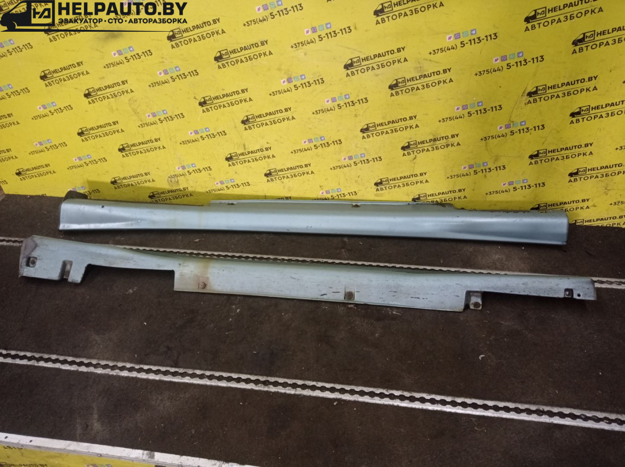 накладка на порог Nissan Almera Tino V10 2001, 2.2 л., YD22DDT, дизель, МКПП, берюзовый, минивэн, передний привод - фото №1