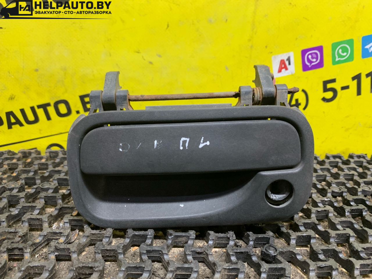ручка наружная Opel Vectra B 1996, 1.7 л., X 17 DT (TC4EE1), дизель, МКПП, серебро, хетчбэк 5 дв., передний привод - фото №1