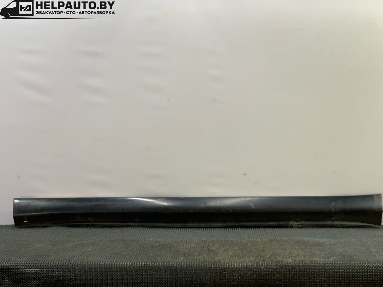 накладка на порог Volvo S70 1 поколение 2000, 2.5 л., D 5252 T, дизель, МКПП, черный, седан, передний привод - фото №1