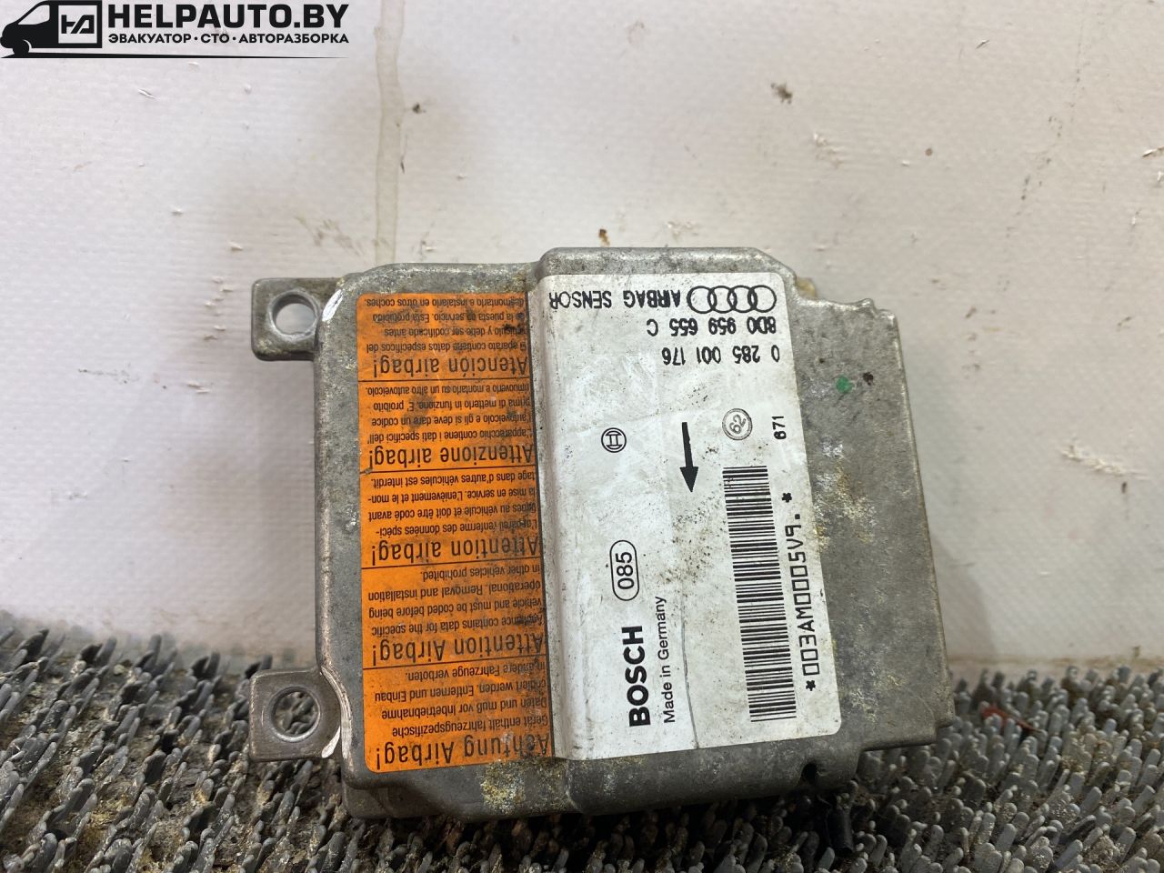блок AirBag Audi A4 B5 1999, 1.8 л., бензин, АКПП, черный, универсал, передний привод - фото №1