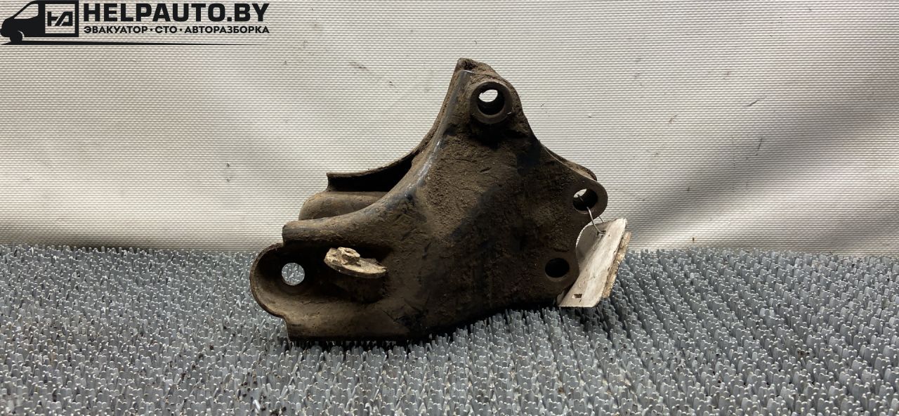 подушка крепления двигателя Mazda Xedos 6 1 поколение 1996, 2.0 л., бензин, АКПП, черный, седан - фото №1