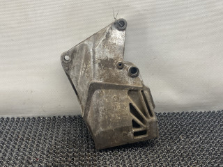 кронштейн двигателя Volkswagen Polo 3 поколение 1999, 1.0 л., ALL, бензин, 5МКПП, зеленый, хетчбэк 3 дв., передний привод