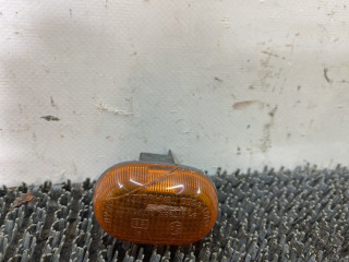 повторитель поворота на крыле Suzuki Baleno 1 поколение 1998, 1.3 л., i, G13BB, бензин, МКПП, серебристый, седан, передний привод