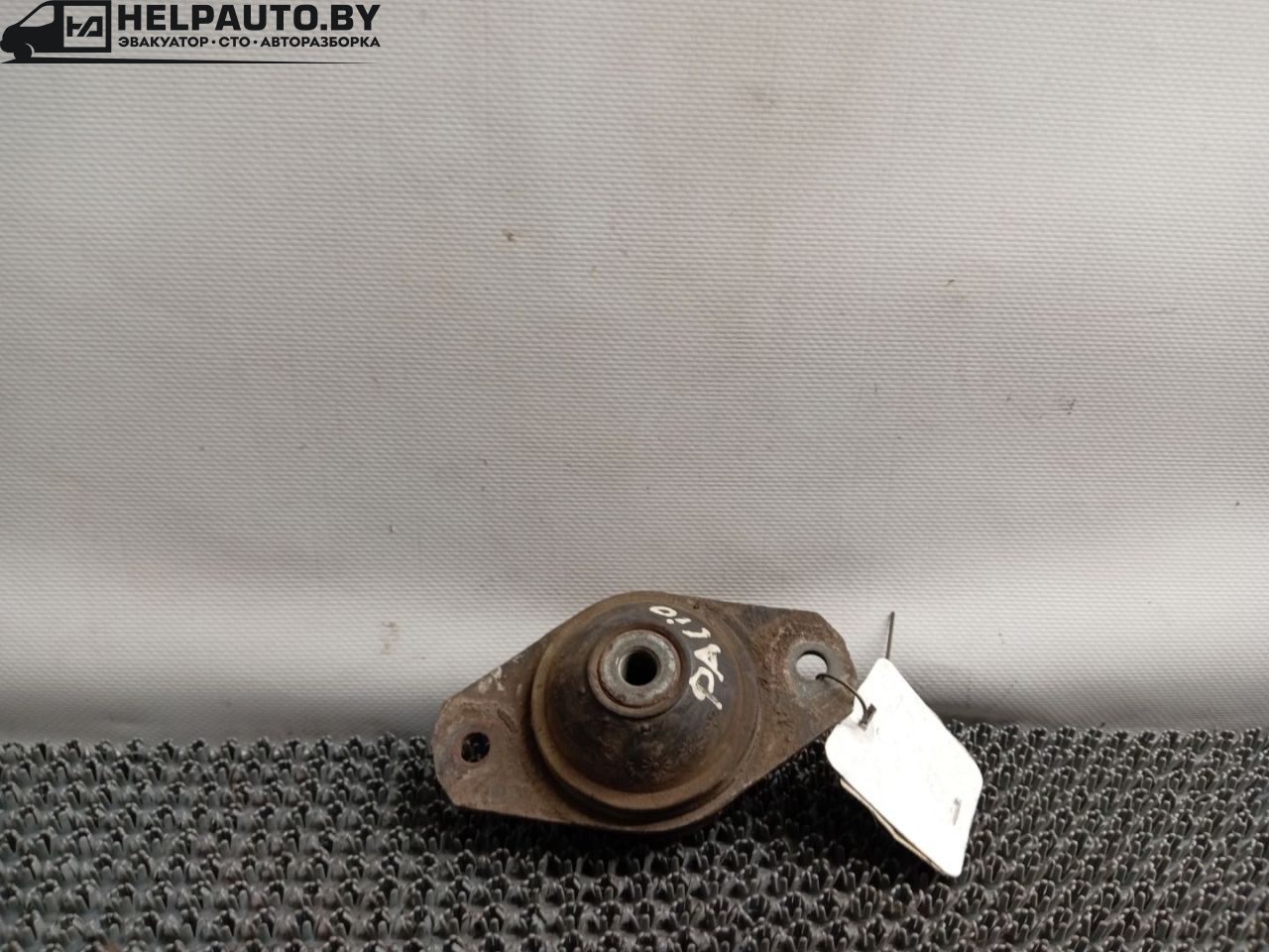 подушка крепления двигателя Fiat Palio 1 поколение 1998, 1.2 л., бензин, МКПП, универсал, передний привод, 188A4000 - фото №1