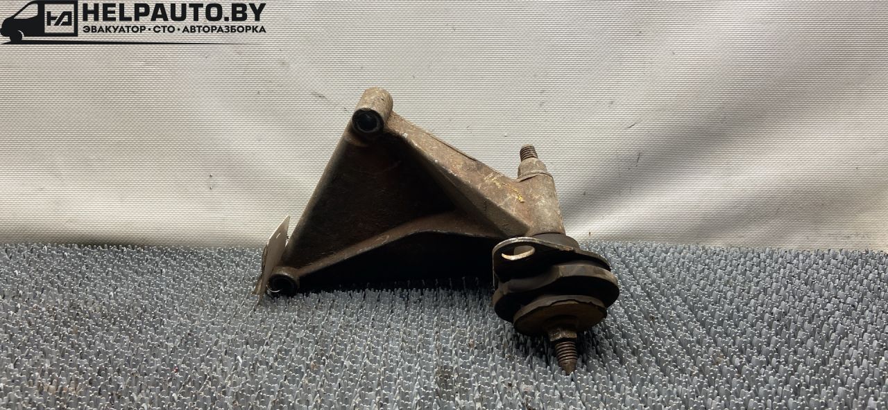 подушка крепления КПП Renault Scenic 1 поколение 1998, 1.9 л., F9Q 716, дизель, МКПП, синий, минивэн, передний привод - фото №1