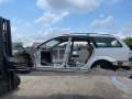 часть кузова (вырезанный элемент) Ford Focus 1 поколение [рестайлинг] 2003, 2.0 л., бензин, МКПП, серебристый, универсал, передний привод - фото №4
