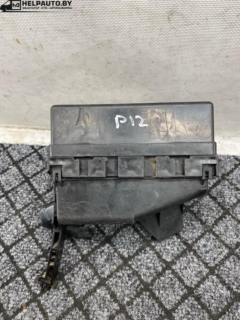 блок предохранителей Nissan Primera P12 2002, 2.2 л., дизель, передний привод - фото №1