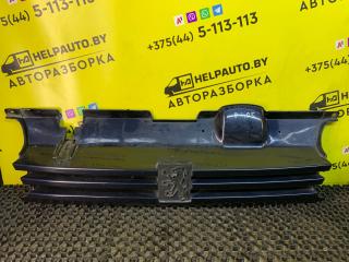 решетка радиатора Peugeot 405 1 поколение 1992, 1.6 л., BDY (XU5M2Z), бензин, МКПП, синий, седан, передний привод