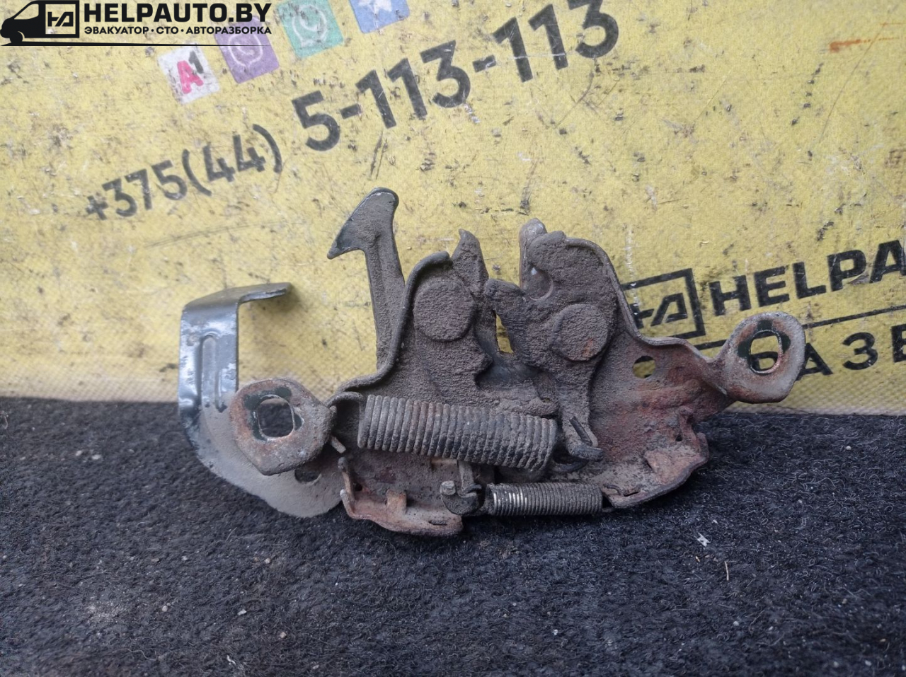 замок капота Nissan Almera Tino V10 2001, 2.2 л., YD22DDT, дизель, МКПП, берюзовый, минивэн, передний привод - фото №1