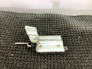 активатор замка багажника Opel Vectra B (1995 - 1999), 1.6 л., X 16 XEL, бензин, МКПП, темно зеленный металлик, седан, передний привод