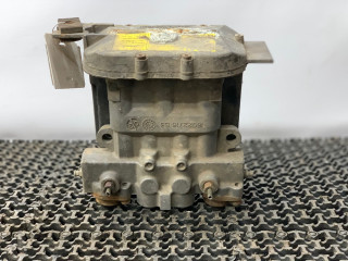 блок ABS Daewoo Nubira J100 1998, 2.0 л., бензин, МКПП, красный / зеленый, седан, 18022716S3