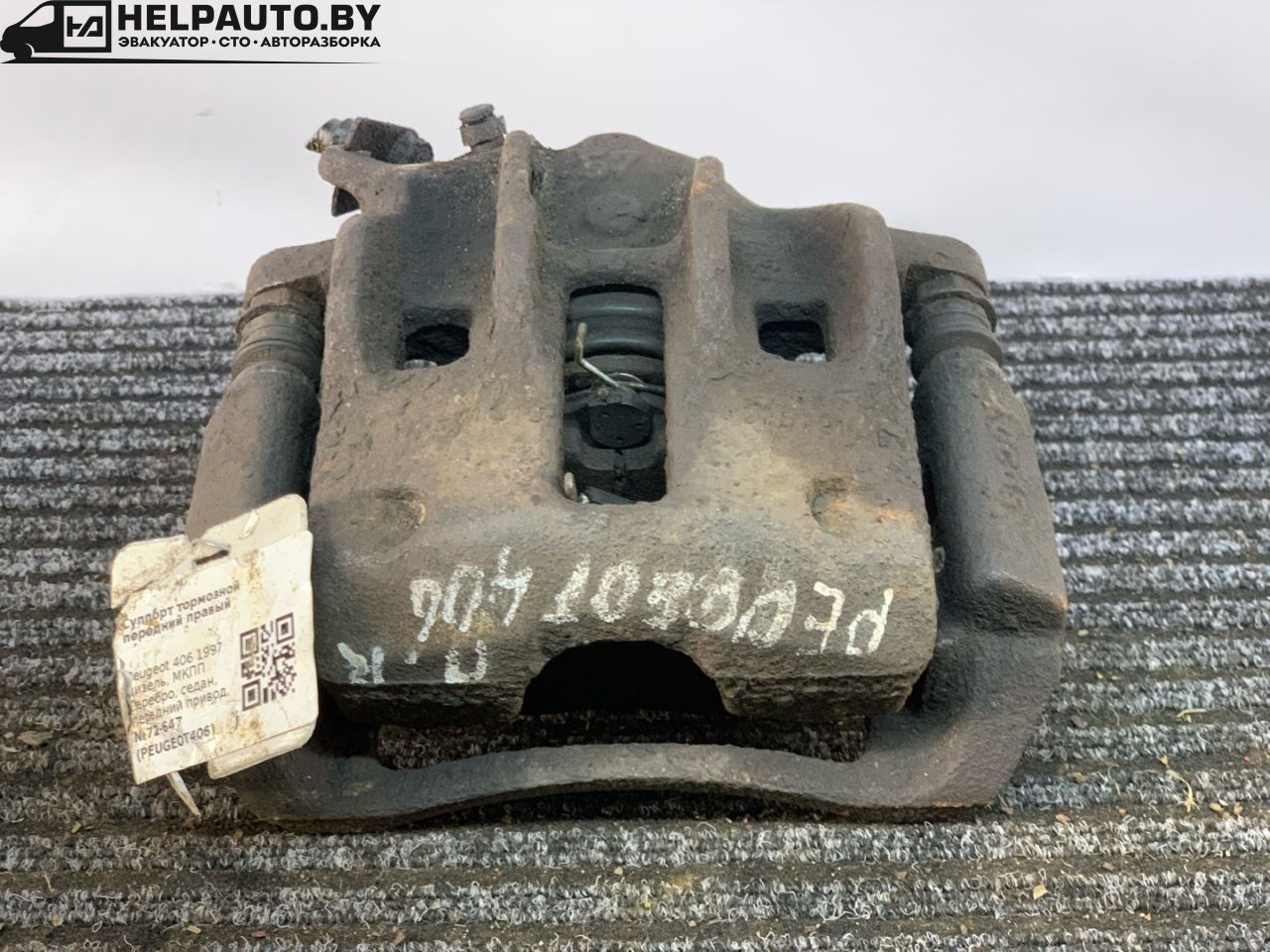 суппорт передний правый Peugeot 406 1 поколение 1997, 1.9 л., дизель, МКПП, серебро, седан, передний привод - фото №1