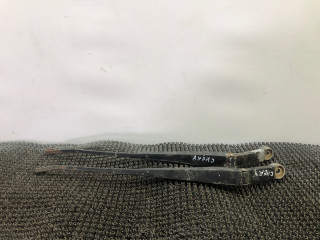 щеткодержатель (поводок стеклоочистителя, дворник) Chery Fora 1 поколение 2009, 2.0 л., бензин, МКПП