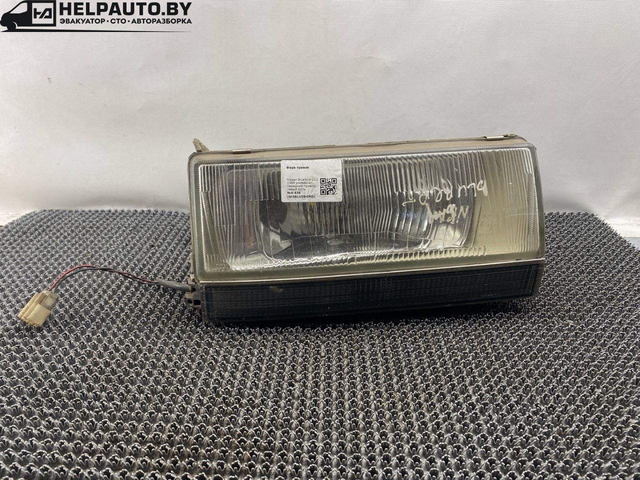 фара правая Nissan Bluebird U12 1989, универсал, передний привод - фото №1