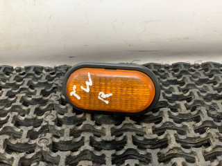 повторитель поворота на крыле Renault Twingo 1 поколение 1996, 1.2 л., C3G 700, бензин, МКПП, желтый, хетчбэк 3 дв., передний привод