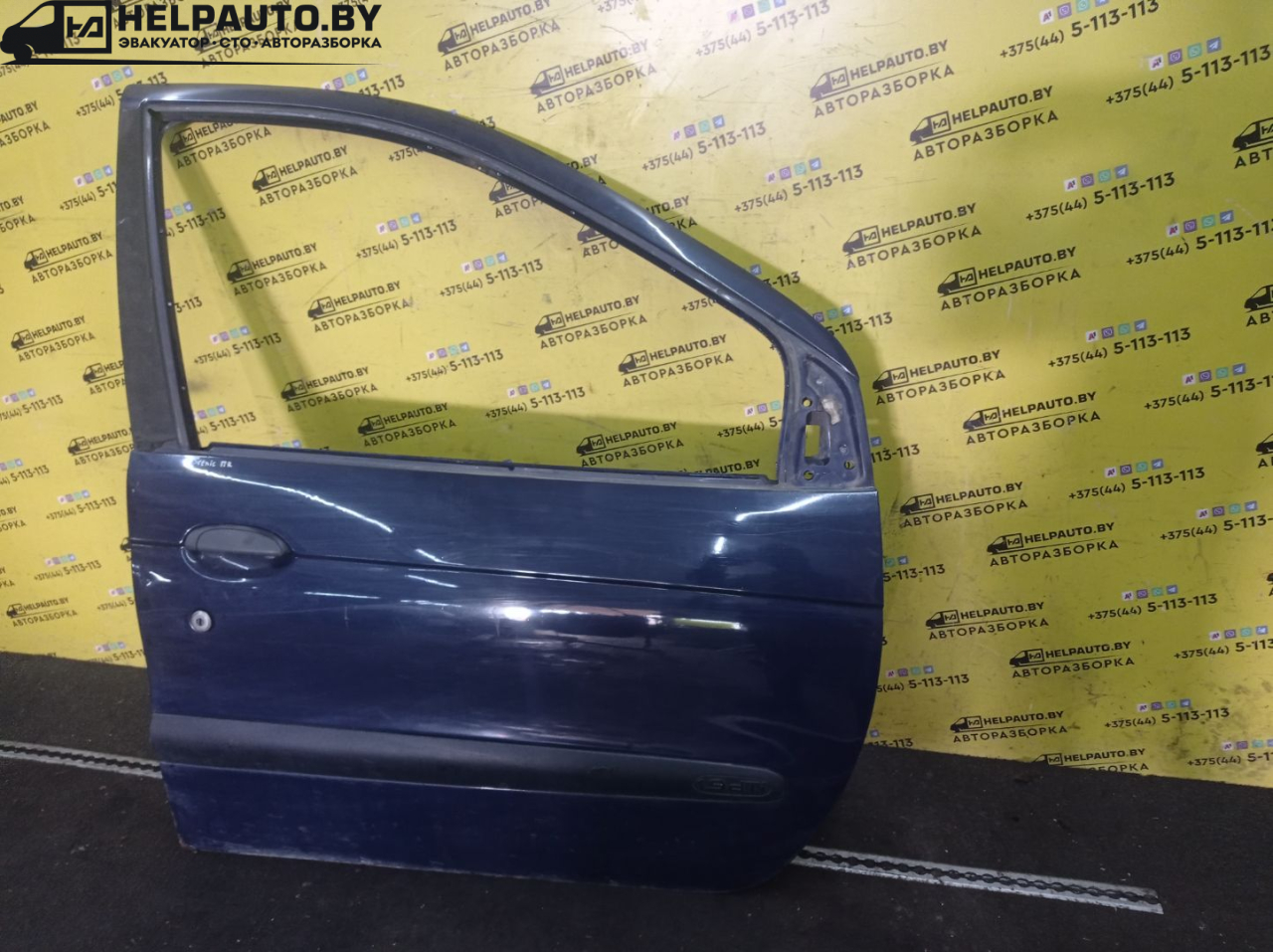 дверь передняя правая Renault Scenic 1 поколение 1998, 1.9 л., F9Q 716, дизель, МКПП, синий, минивэн, передний привод - фото №1