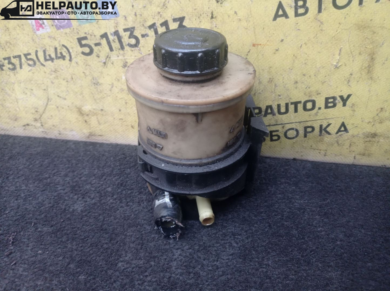бачок гидроусилителя Renault Megane 1 поколение 1996, 1.6 л., K7M 702, бензин, МКПП, синий, купе, передний привод - фото №1
