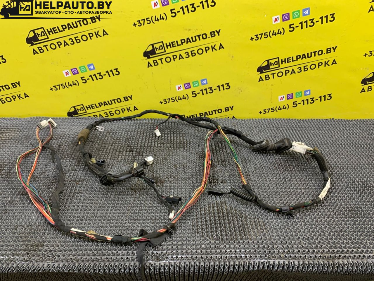 Проводка крышки багажника Kia Sorento 1 поколение 2005, 2.5 л., D4CB, дизель, АКПП, черный, внедорожник 5 дв., полный подключаемый привод - фото №1