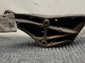 кронштейн двигателя Audi 80 8C/B4 1994, 2.0 л., бензин, МКПП, зеленый, седан, передний привод - фото №2