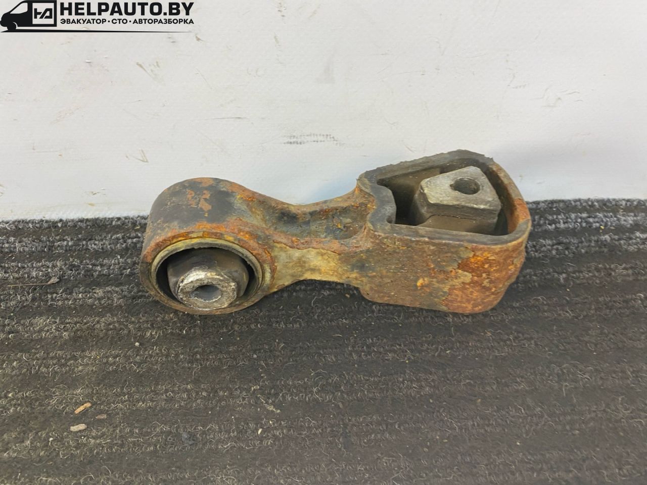подушка крепления двигателя Fiat Scudo 1 поколение (1996 - 2007), 2.0 л., дизель, МКПП, белый, минивэн, передний привод - фото №1