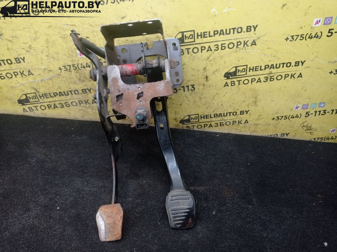 узел педальный (блок педалей) Ford Mondeo 2 поколение 1998, 1.8 л., дизель, МКПП, синий, хетчбэк 5 дв., передний привод - фото №1