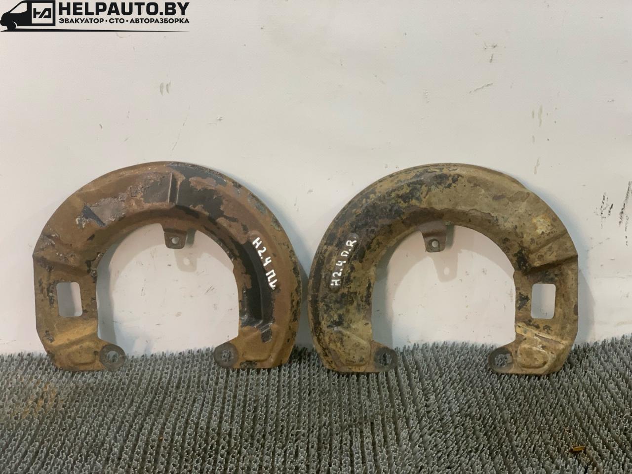 защитный кожух тормозного механизма Hyundai Santa Fe 1 поколение (SM) 2001, 2.4 л., бензин, МКПП, черный, внедорожник 5 дв., передний привод - фото №1